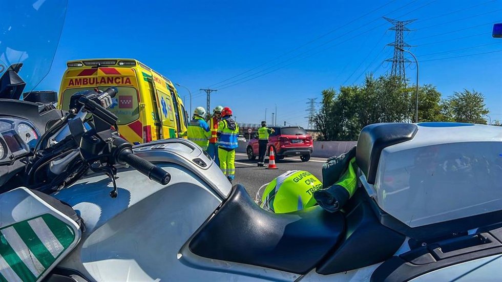 Muere un motorista de 48 años tras salirse de la vía en la A-42 a la altura de Getafe