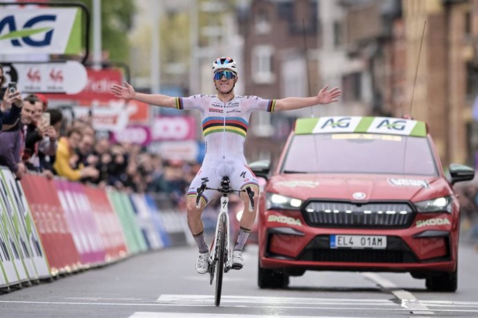 Archivo - Remco Evenepoel durant una cursa