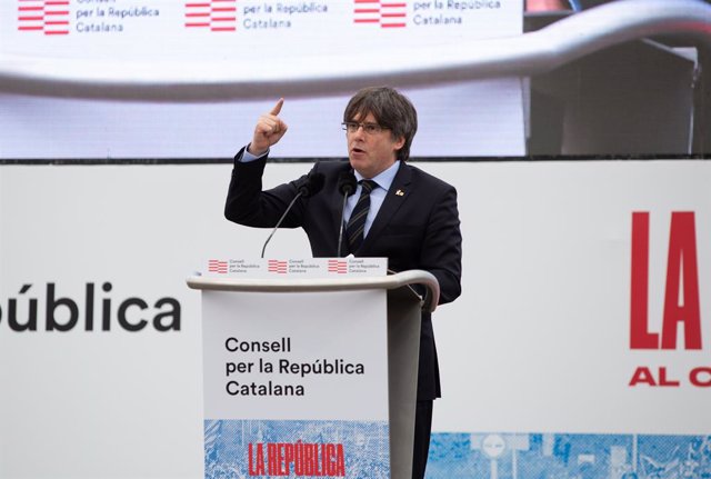 Archivo - Arxivo - L'expresident de la Generalitat de Catalunya Carles Puigdemont intervé en  l'acte del Consell de la República a Perpinyà (França) a 29 de febrer de 2020.