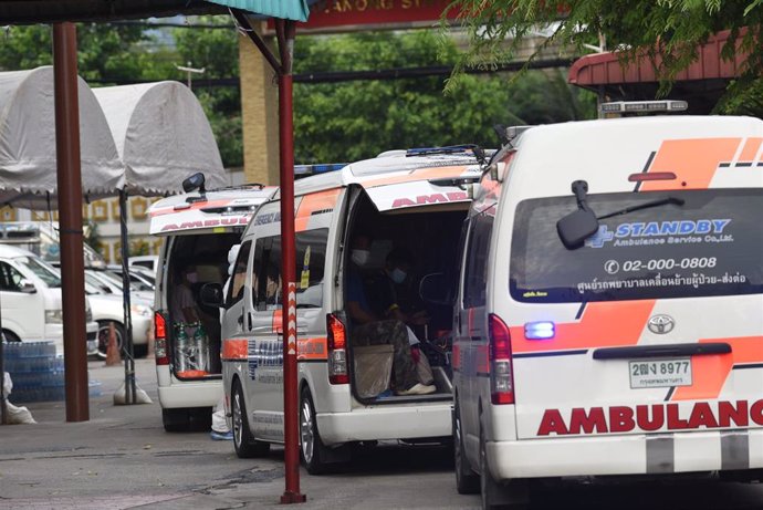 Archivo - Ambulancias en Tailandia