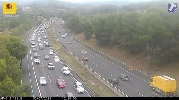Cues de 9 quilmetres a l'AP-7 entre Subirats i la Granada del Peneds (Barcelona)