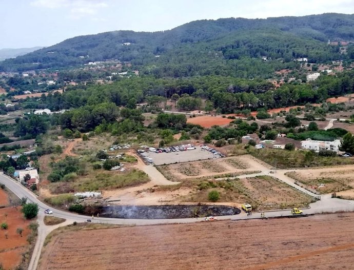 Incendio agrícola en Can Curuné (Ibiza).