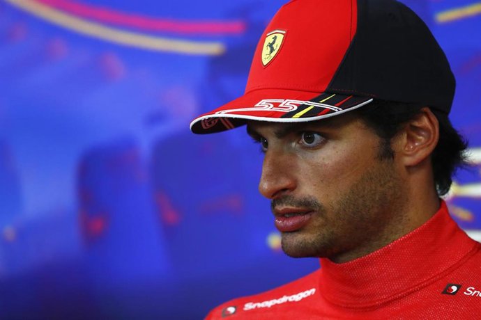 Archivo - Carlos Sainz, durante una conferencia de prensa.