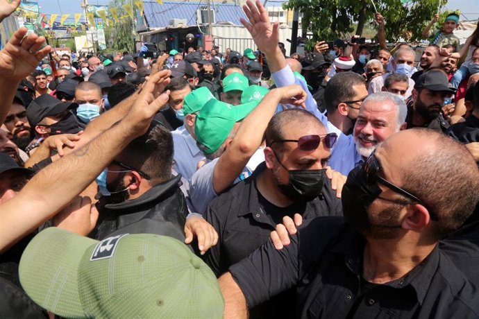 Archivo - El líder de Hamás, Ismail Haniye, en el campo de refugiados libanés de Ain al Hilweh 