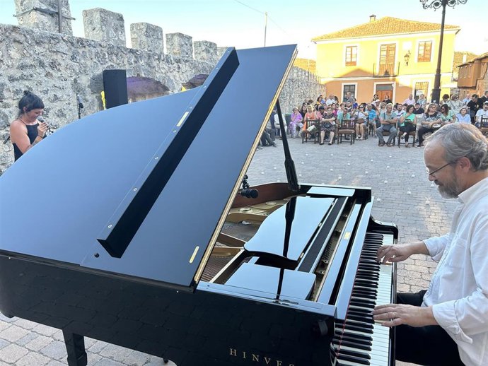La 'Noche en Blanco y Negro' de la Diputación de Segovia.