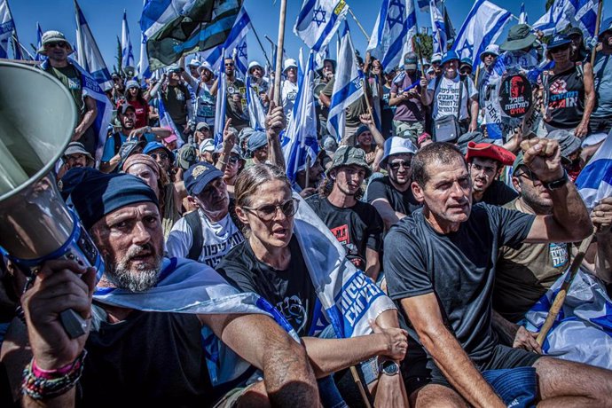 Manifestantes israelíes contra la reforma judicial