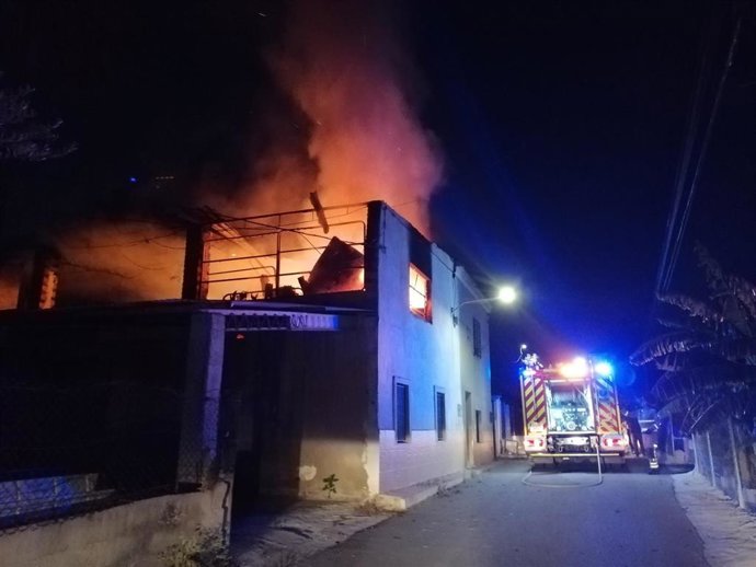 Incendio de una vivienda en Las Torres de Cotillas, en Murcia.