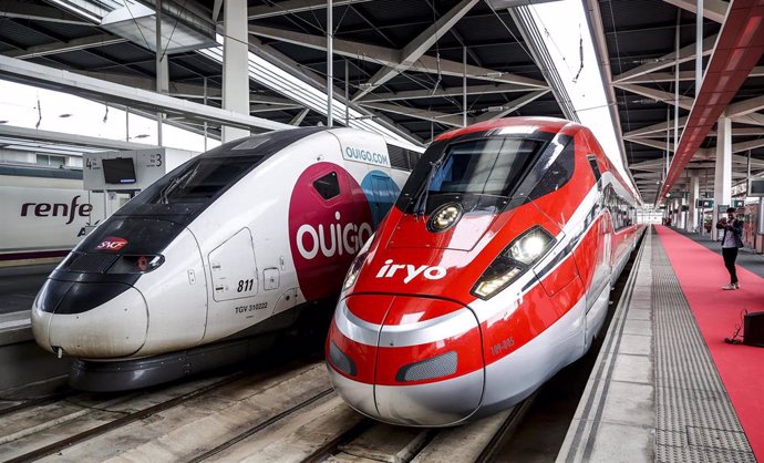 Archivo - El tren Iryo llega a la estación de Valncia Joaquín Sorolla desde Madrid