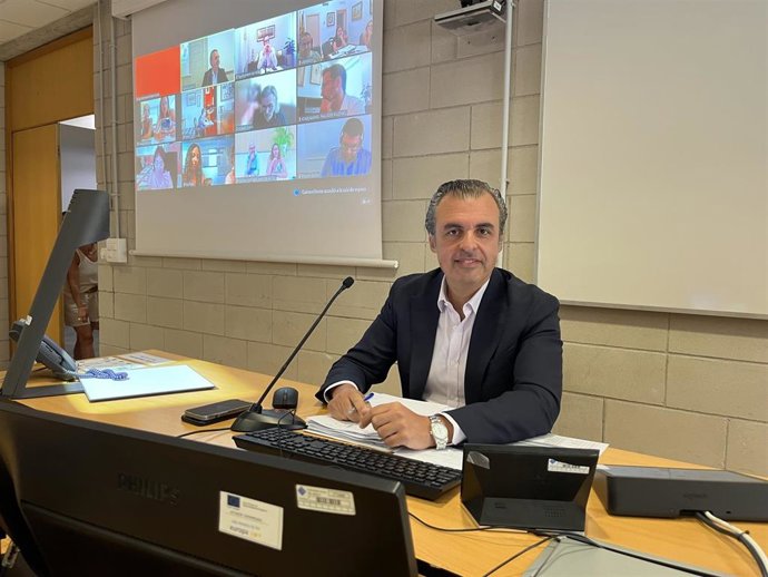 El conseller de Educación y Universidades, Antoni Vera, este lunes.