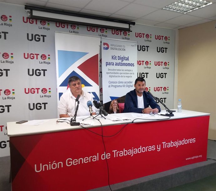 El presidente de la Unión de Profesionales y Trabajadores Autónomos (UPTA) a nivel estatal, Eduardo Abad, junto al secretario general de UPTA Rioja, Javier Marzo