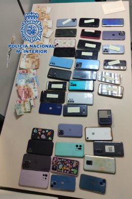 Detenidas Ocho Personas En El Low Festival De Benidorm Tras Ser Sorprendidas Con 37 Teléfonos Móviles Sustraídos Minutos Antes.
