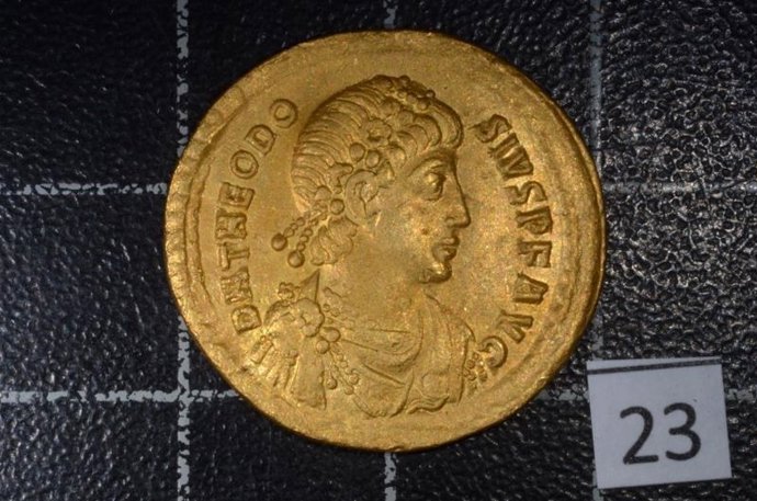 Concluye el proceso de restauración del conjunto de 53 monedas del Tesoro del Portitxol de Xbia