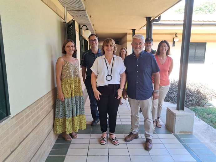 Archivo - La consellera de Presidencia y Administraciones Públicas, Antnia Estarellas, en una visita a las dependencias de la Dirección general de Emergencias e Interior