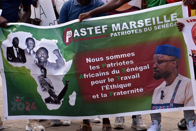 Archivo - June 18, 2023, Marseille, France: Protesters hold a banner during the demonstration.