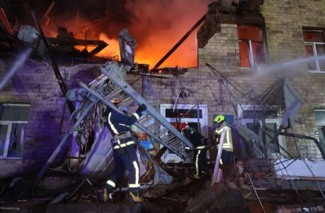 Ataque ruso contra una escuela en Járkov