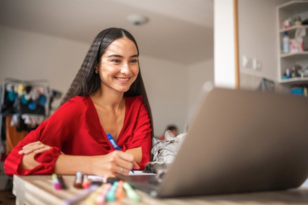 Archivo - Santander y Harvard Business Publishing Education lanzan 300 becas para reforzar el desempeño del personal docente