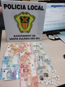 Dinero y drogas incautado.