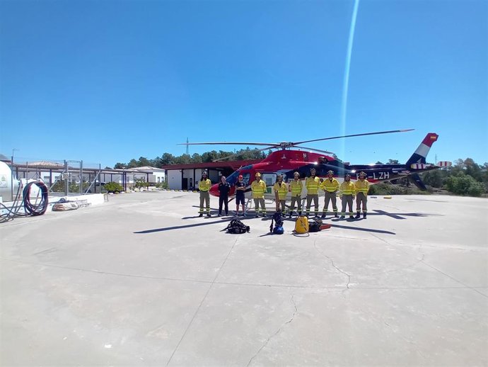 Brigada especialista, técnico de operaciones, piloto y mecánico del medio aéreo en el Cedefo de Adamuz.