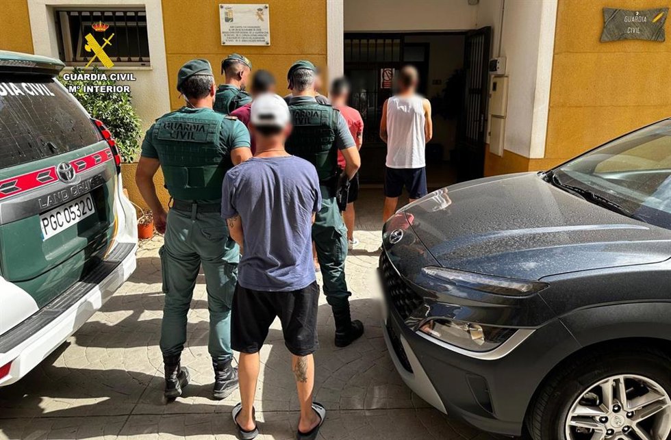 Detenidos por la agresión a seis policías locales en Antas (Almería).