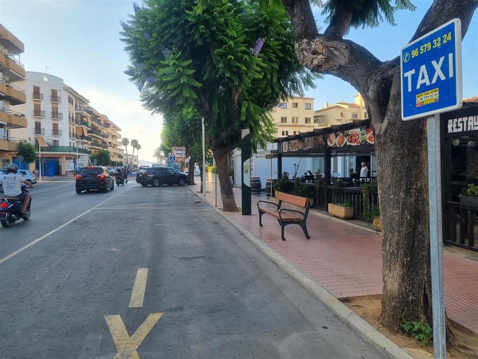 La Policía Local de Xbia precinta un turismo por ejercer de taxi pirata