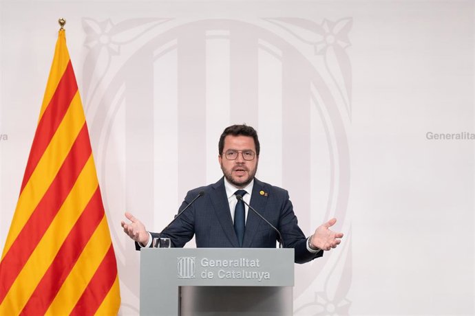 El president de la Generalitat, Pere Aragons, interviene durante una rueda de prensa, posterior al Consell Executiu, a 1 de agosto de 2023, en Barcelona, Catalunya (España). Aragons ha instado a "aprovechar" el resultado obtenido por las fuerzas sober