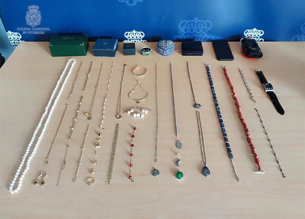 Joyas robadas.