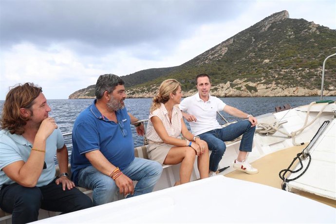 De izquierda a derecha, el director insular de Medio Ambiente, Lluís Rubí, el conseller insular de Medio Ambiente, Medio Rural y Deportes, Pedro Bestard, la alcaldesa de Andratx, Estefanía Gonzalvo, y el presidente del Consell de Mallorca, Lloren Galmé