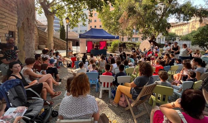 La actividad de cuentacuentos de la Misericrdia reúne a más de 600 personas en las primeras cuatro jornadas