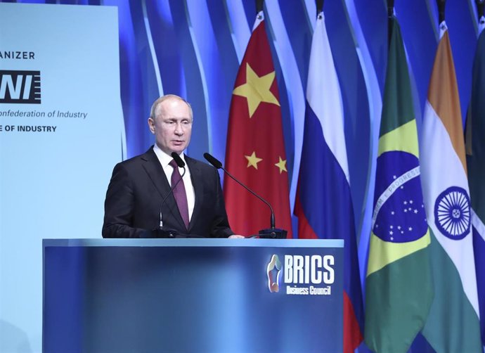 Archivo - El presidente de Rusia, Vladimir Putin, durante la cumbre de los BRICS en 2019