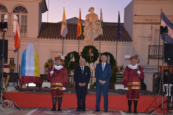 Imagen de archivo la conmemoración de la partida de las tres carabelas desde el Puerto de Palos.