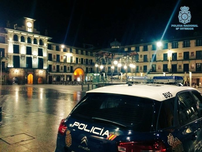 Imagen de una patrulla de Policía Nacional en Tudela