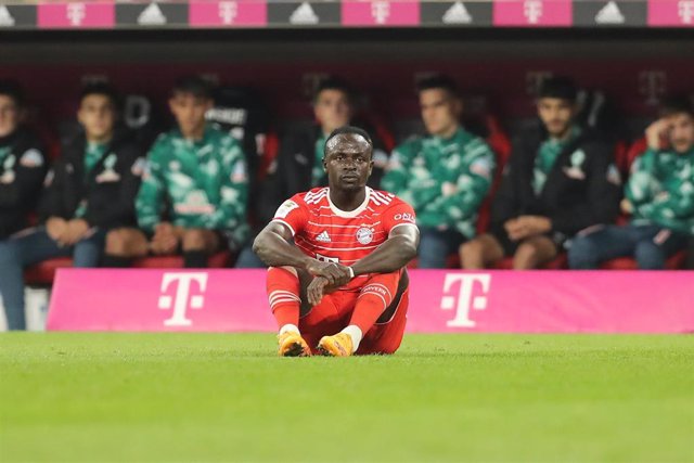 Archivo - El delantero senegalés Sadio Mané durante un partido con el Bayern Múnich