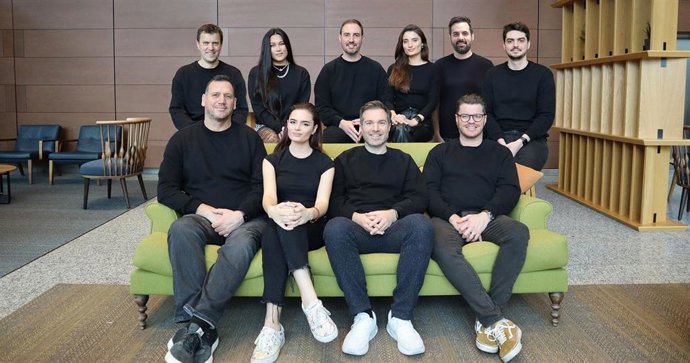 Equipo de Supportwave.