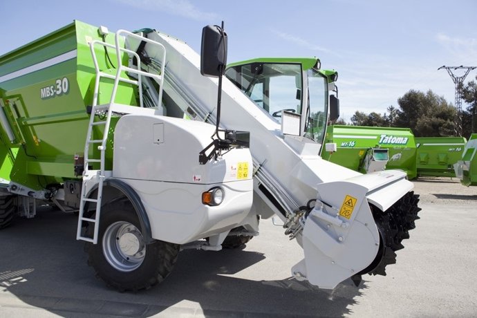 VOX Monzón propone al Grupo Tatoma y Comunidad de Regantes Virgen de la Alegría para los Galardones Joaquín Costa.