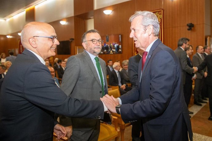 Alfonso Rueda en la toma de posesión de Juan Carlos Aladro en el Consello de Contas