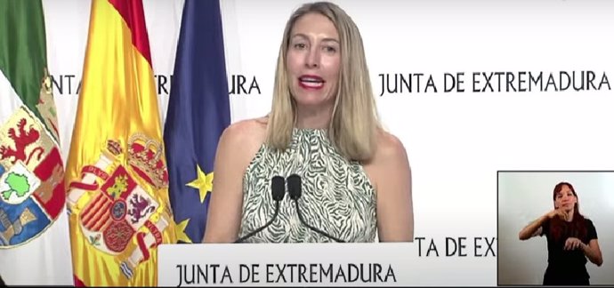 La presidenta de la Junta de Extremadura, María Guardiola, anuncia las Medallas de Extremadura 2023