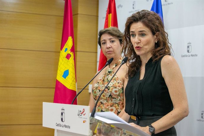 La viceconsejera de Empleo, Diálogo Social y Seguridad y Salud Laboral, Nuria Chust, comparece en rueda de prensa para analizar los datos de paro registrado correspondientes al mes de julio en Castilla-La Mancha.