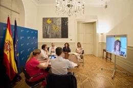 El ministro de Asuntos Exteriores, Unión Europea y Cooperación, José Manuel Albares, preside la reunión de crisis para la evacuación de españoles de Níger