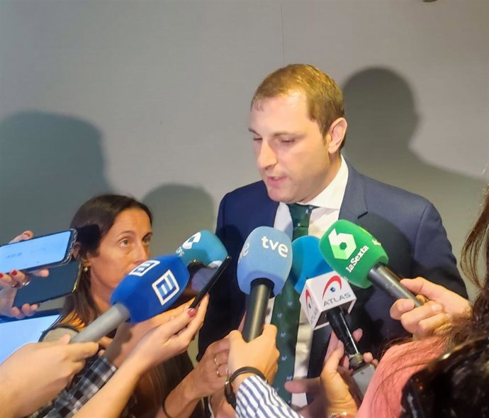 Archivo - El diputado y secretario general de Foro, Adrián Pumares