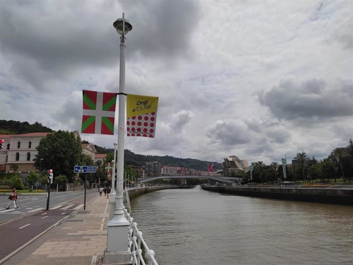 Jornada muy nubosa en Bilbao