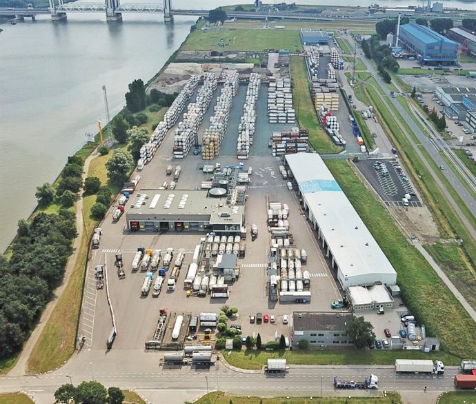 With a location in Botlek and Moerdijk, MTC offers a one-stop solution for tank containers with a focus on quick and efficient throughput - making them an ideal addition to the Quala and Boasso Global network in Europe.