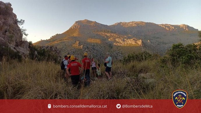 Rescatados seis turistas y una niña de 6 años que estaban perdidos y deshidratados en el Torrent de Pareis
