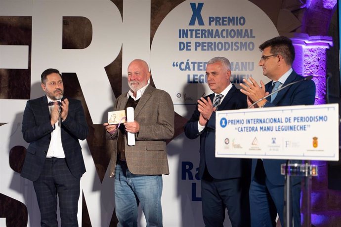 El periodista Ramón Lobo en la entrega del Premio Internacional de Periodismo 'Cátedra Manu Leguineche'.