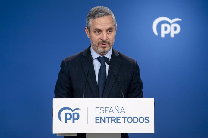 Archivo - El vicesecretario de Economía del PP, Juan Bravo, durante una rueda de prensa, en la sede del PP, a 19 de abril de 2023, en Madrid (España). 