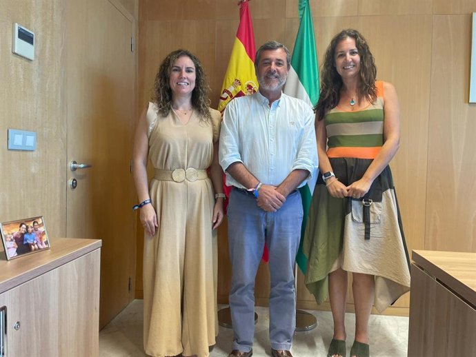 Junta y Diputación de Cádiz estrechan lazos para trabajar de forma coordinada en materia de servicios sociales