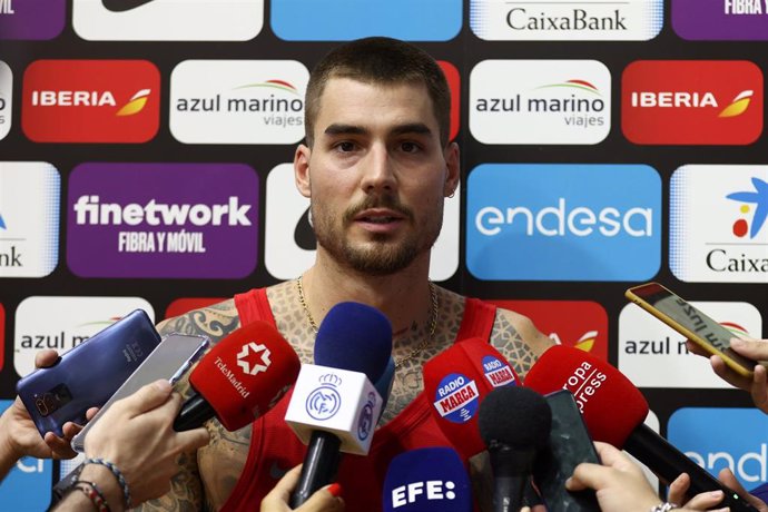 Archivo - Juancho Hernangomez attends during the training session of Spain Basketball Team celebrated at Movistar Academy Magarinos pavilion on August 04, 2022, in Madrid, Spain.