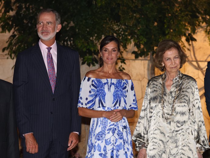 Doña Sofía se une a los Reyes en Mallorca para presidir una noche memorable en el Palacio de Marivent