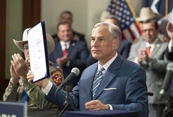 Archivo - El gobernador del estado de Texas (EEUU), Greg Abbott