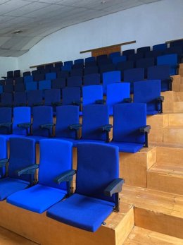 El Ayuntamiento de Andratx cambia el patio de butacas del anfiteatro de Sa Teulera