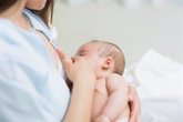 Foto: Un experto destaca que la lactancia materna  es "el mejor regalo de una madre" a su bebé